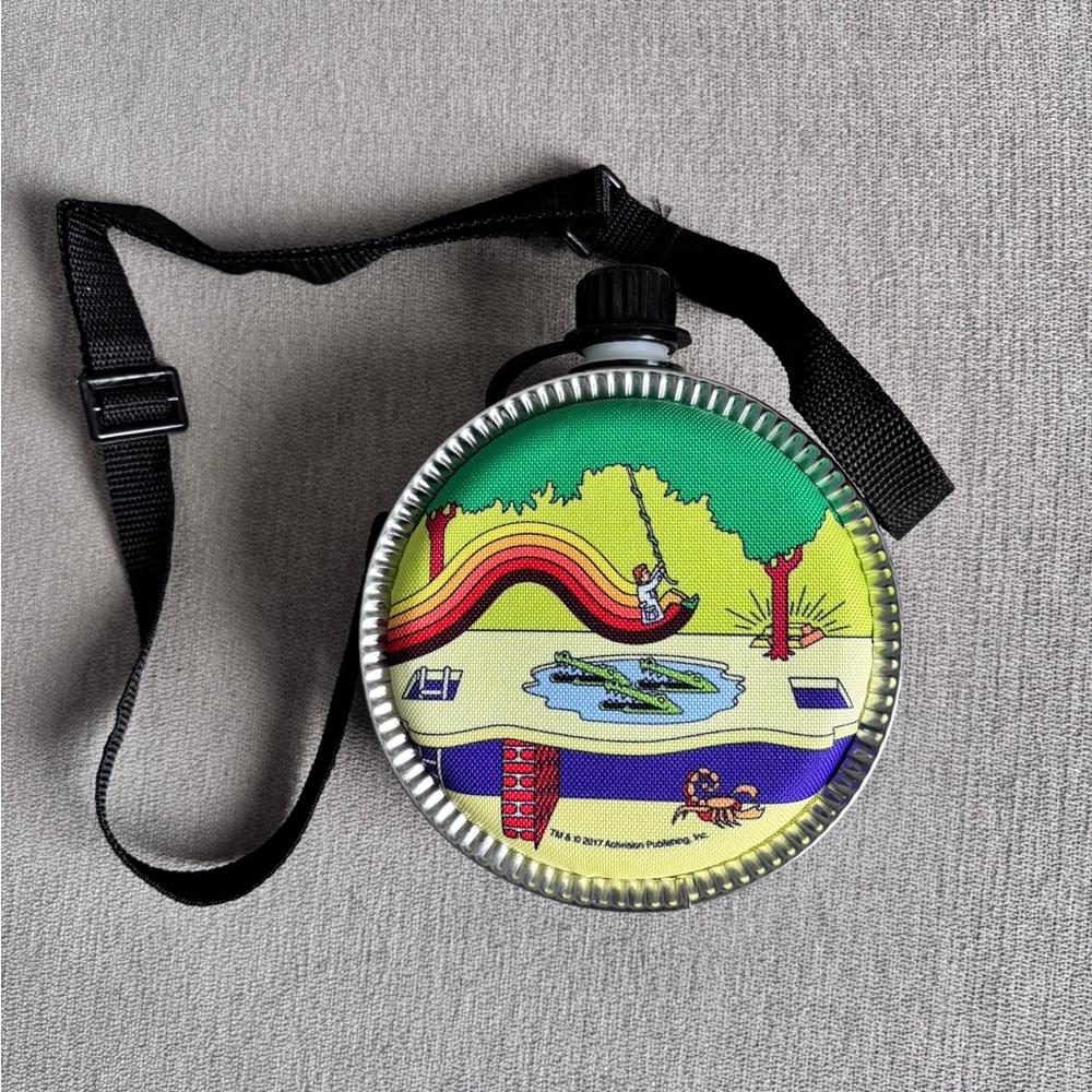 Pitfall Round Canteen with Strap